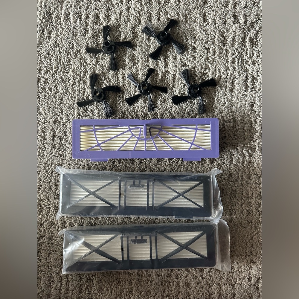 Neato vacuum robot filters and brushes